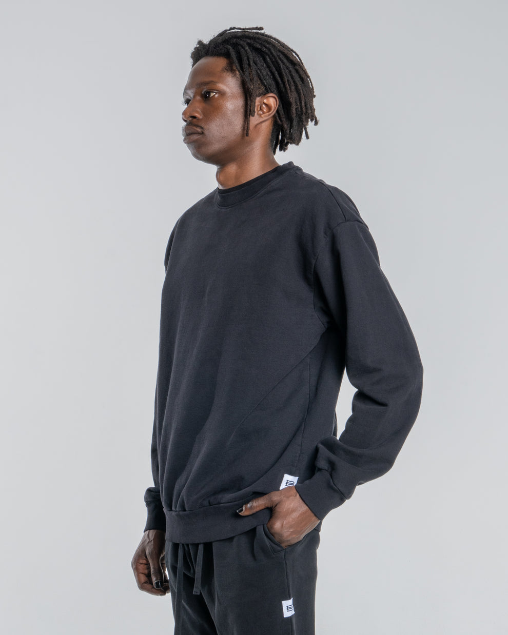 DARVIN SWEATSHIRT - JET BLACK – Bridgeforth Cotton