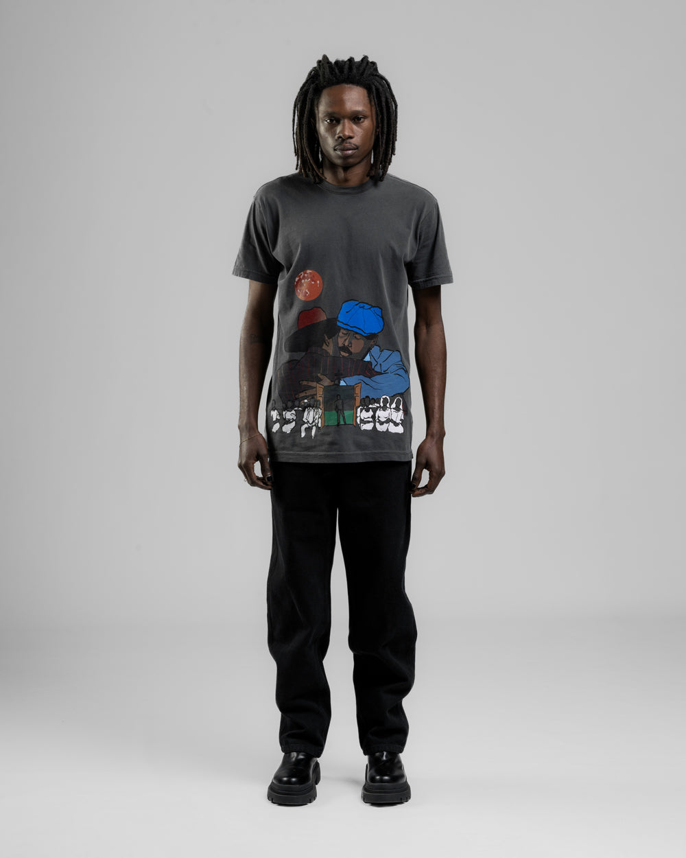HUG TEE