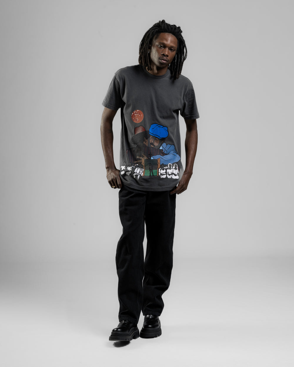 HUG TEE
