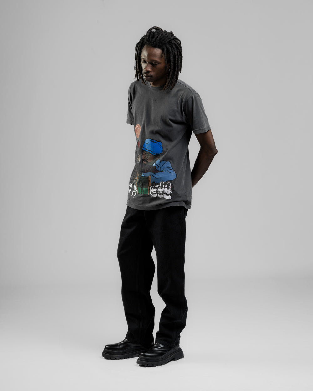 HUG TEE