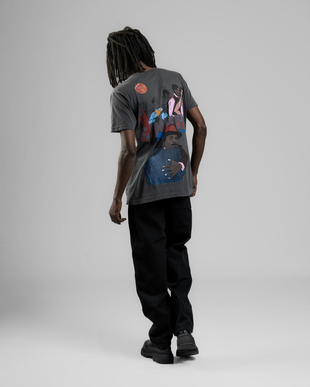 HUG TEE